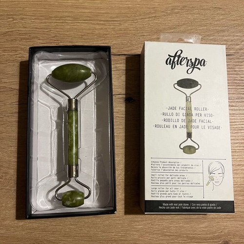 Jade Facial Roller like new