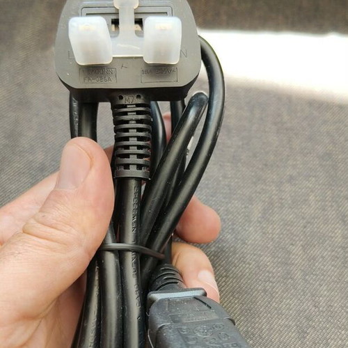 UK power cable (British plug) to IEC C13 new