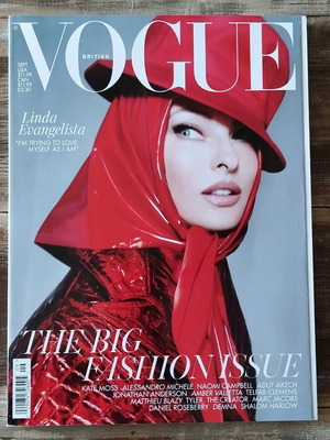 Vogue UK Σεπτέμβριος 2022 με Linda Evangelista σαν καινούργιο