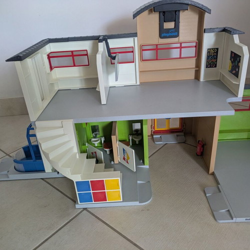 Playmobil School 9453 used, complete with accessories