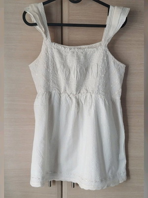 Romantic T-shirt like new, size M