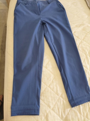 Women's fabric pants straight fit blue medium used