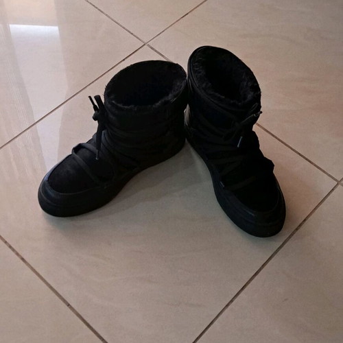 H&M Women's Snow Boots Size 38 Like New, Black