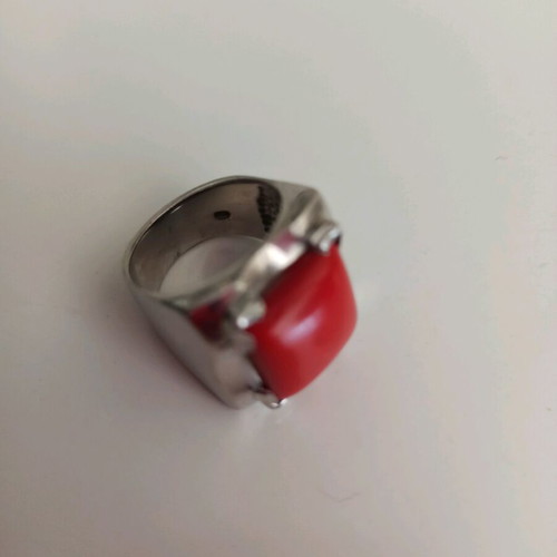 Vintage 925 silver ring with large red coral stone like new