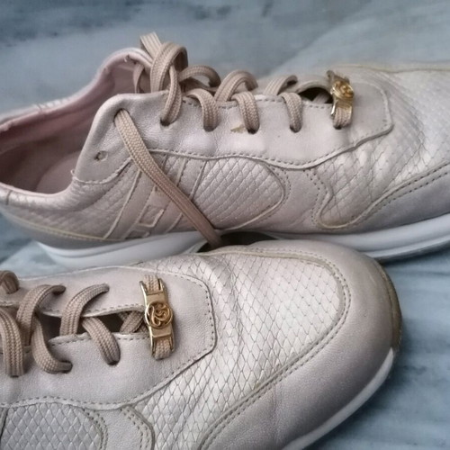 Toutounis women's athletic shoes used, beige with gold details