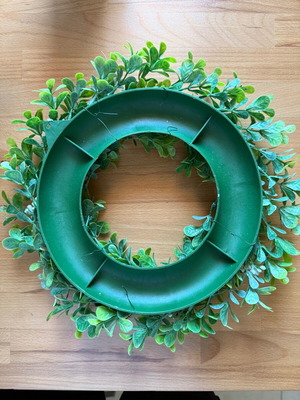 Spring Decorative Wreath with Green Leaves 23cm like new