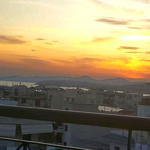 Διαμέρισμα ρετιρέ 100 τ.μ. στη Νέα Σμύρνη με αποθήκη και θέση στάθμευσης
