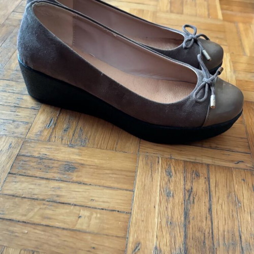 Leather brown ballerinas like new, size 36