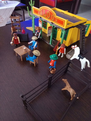 playmobil western saloon