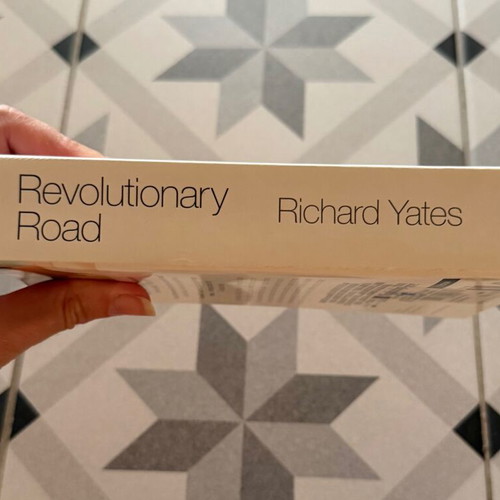 Revolutionary Road book like new, English paperback by Richard Yates