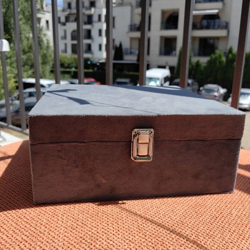 Wooden box like new, gift or jewelry storage, size 24x24x10 cm