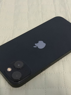 iPhone 13 256GB μαύρο σαν καινούργιο με 100% υγεία μπαταρίας