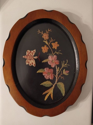 Embroidered painting used with oval frame 25x20 cm