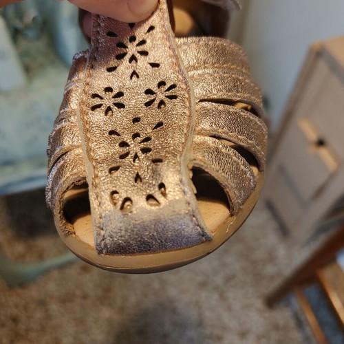 Bobux sandals used size 20 for girls pink metallic leather