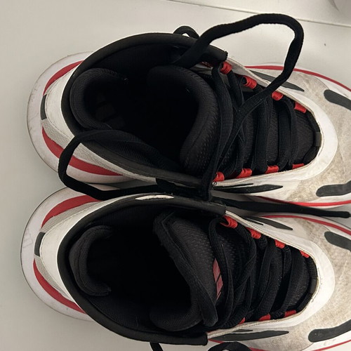 Adidas basketball shoes used, size 42, white and red