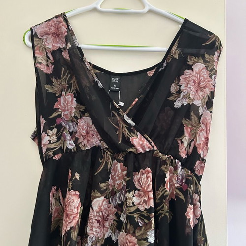 Blouse with flowers new, size XL, black