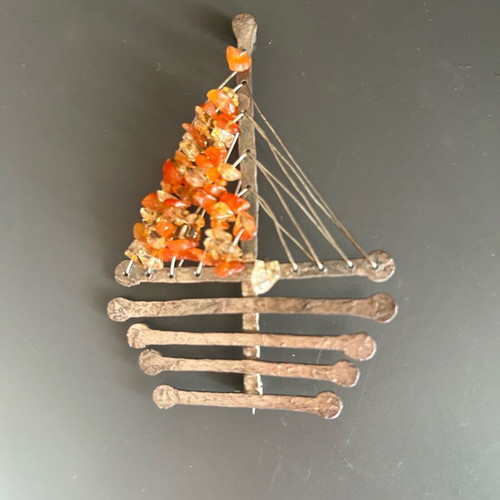 Women's brooch ship-shaped silver with orange stones like new
