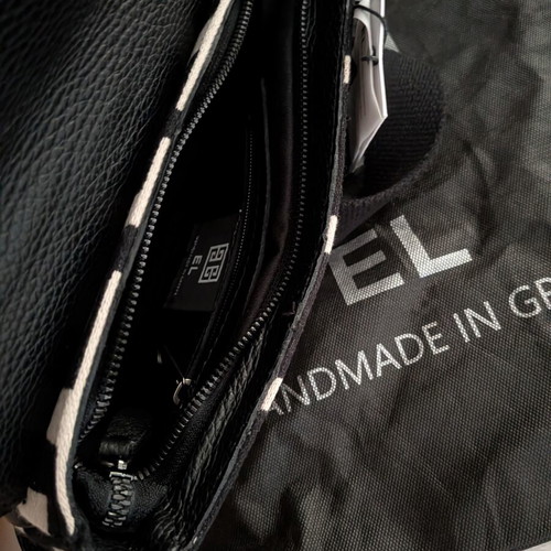 EL bag new crossbody black and white
