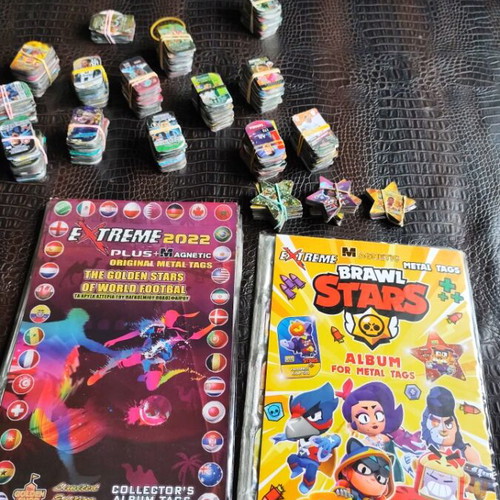 Football and Brawl Stars tags like new, 920 pieces with albums