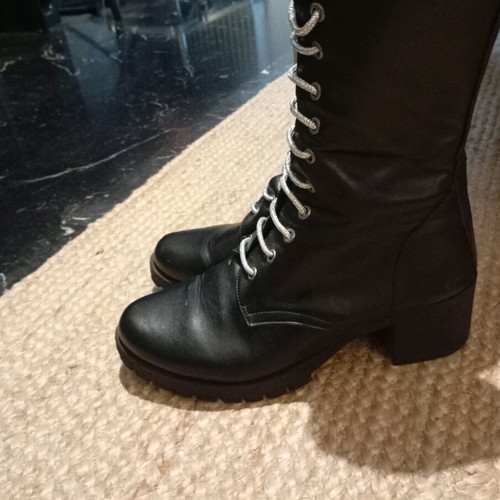 Black high boots used, size 39, with thick heel and silver laces