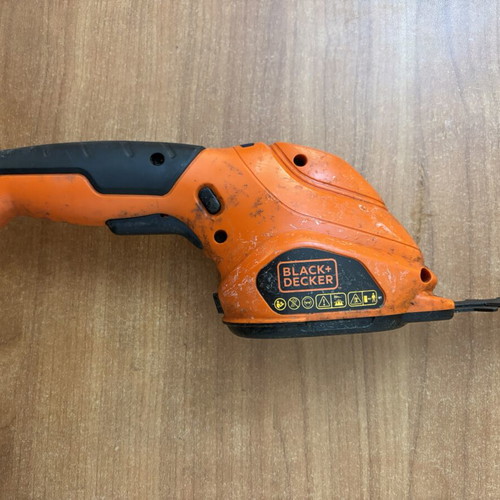 Black & Decker Cordless Hedge Trimmer with Charger like new