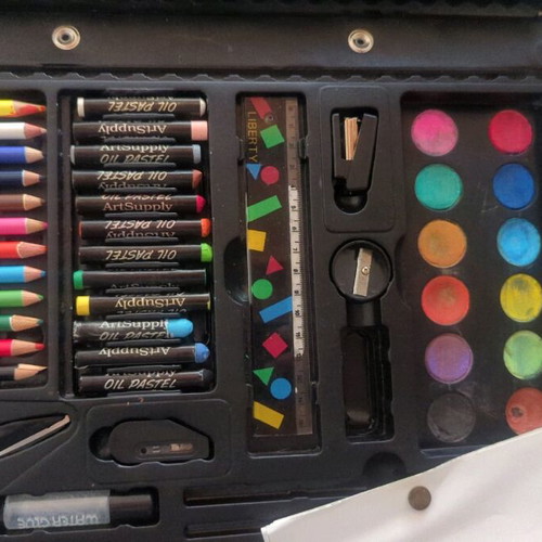 Art Studio case used for kids