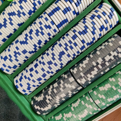 Modiano Poker Set 500 Chips 11.5gr in Metal Case with 2 Decks and Dice new