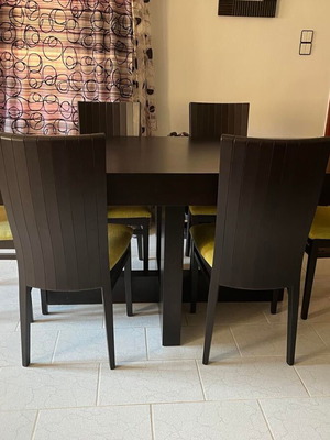 Join dining set from solid walnut wood, like new