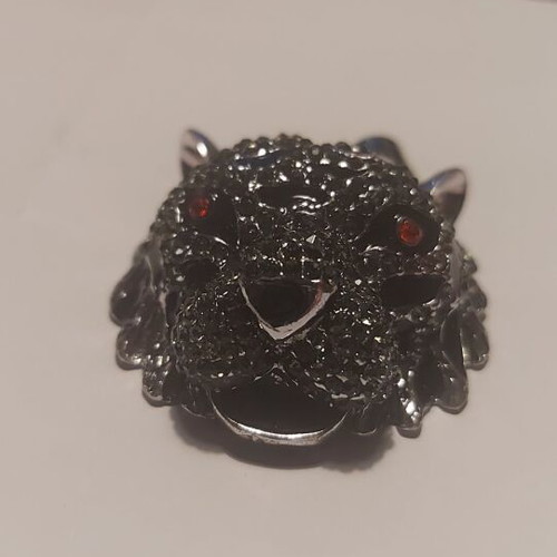 Steel Puma Pendant new, black and silver with red stones