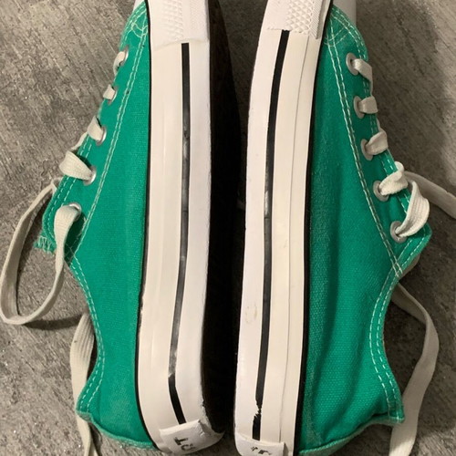 Children's athletic shoes used, size 34, petrol color