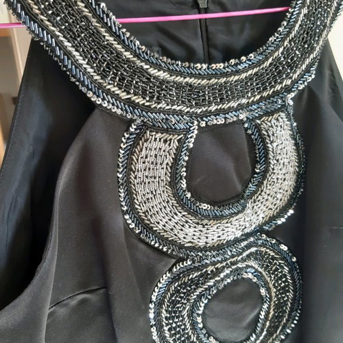 Black dress like new, size M, thick satin with embroidery