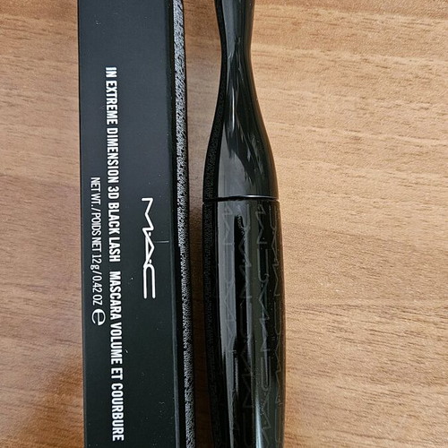 In Extreme Dimension 3D Black Lash Mascara new