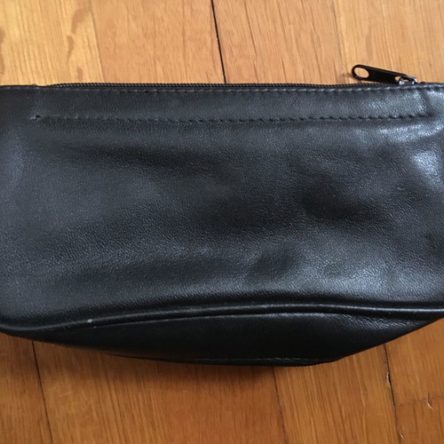 Leather case with 2 zippered compartments like new