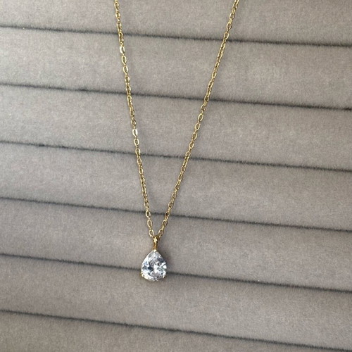 Gold steel necklace like new
