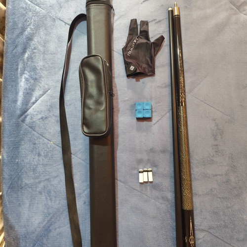 Professional billiard set with metal tip cue, leather case, glove and chalks