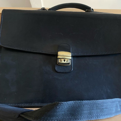 Leather briefcase like new, black