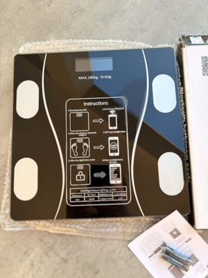 Smart Body Composition Scale with Bluetooth, brand new