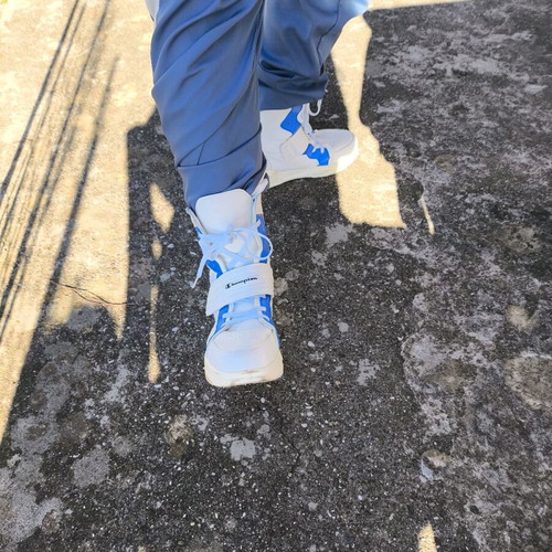 Champion athletic boots like new, size 39, white and blue