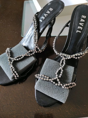 Ravel black sandals used with jewel strap size 39