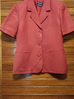 Set jacket with short skirt red coral like new, size M