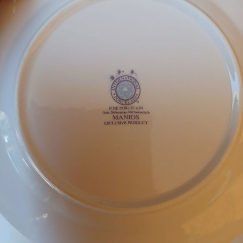 Porcelain fruit plates set of 2 used, Manios, 19.2 cm diameter