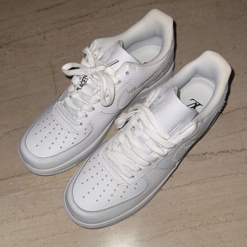 Nike Airforce LV special edition size 43 like new, white