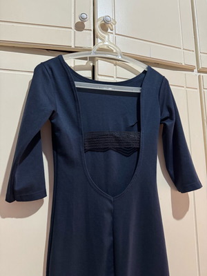 Dress with 3/4 sleeve and back opening, new, knee-length