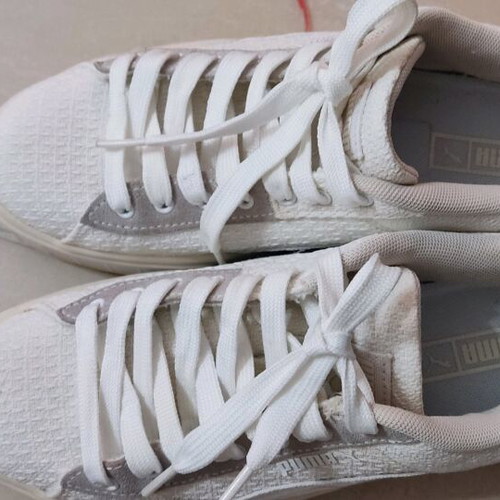 Puma athletic shoes size 39 used in good condition