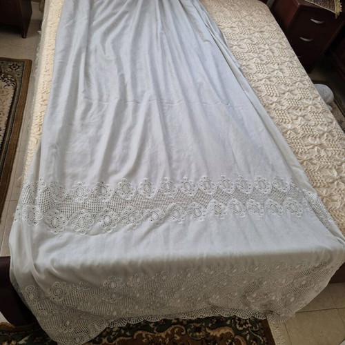 Large Curtain 1/2 Machine Made, New, 5-7m Length, 2.7m Height