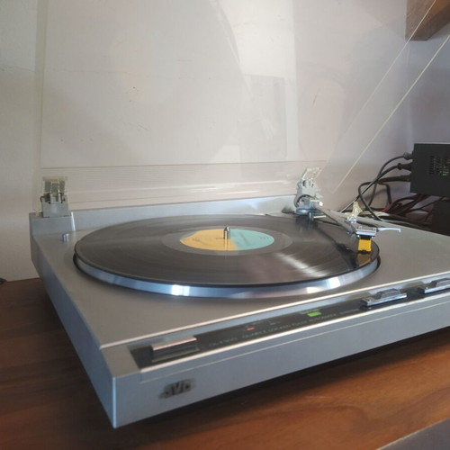 JVC QL F300 quartz direct drive turntable used, automatic