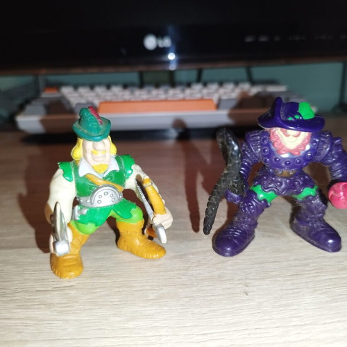 Fisher Price Robin Hood figures used, set of two
