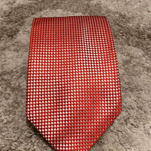 Red tie like new No 100