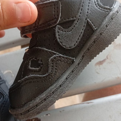 Nike baby shoes like new, size 18.5, velcro closure