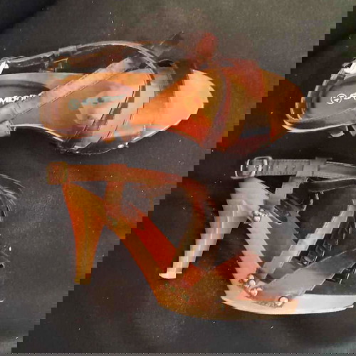 Τσόκαρα ξύλινα καφέ με τακούνι Νο41 μεταχειρισμένα